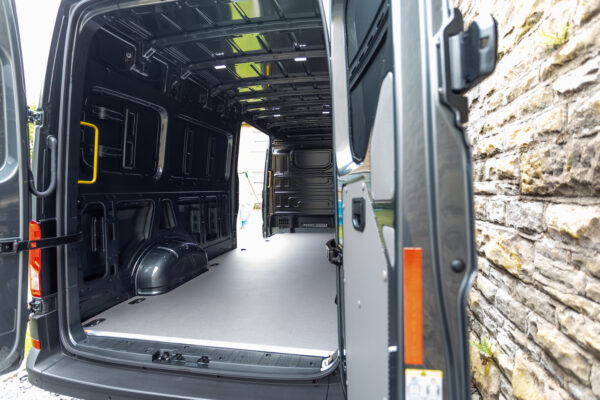MAN TGE 3.140 – 4X2F SB – Lion XC – FWD - Long Wheel Base – Indium Grey – BRAND NEW - Business Spec - Image 9