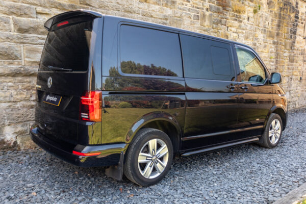 VW T6.1 T32 - DSG - SWB Kombi - Metallic Black - Image 8