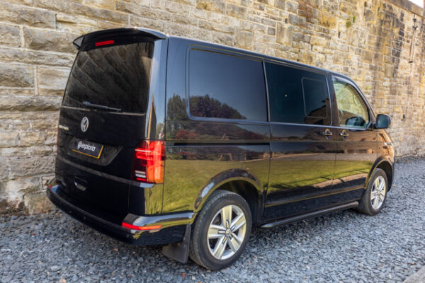 VW T6.1 T32 - DSG - SWB Kombi - Metallic Black - Image 9