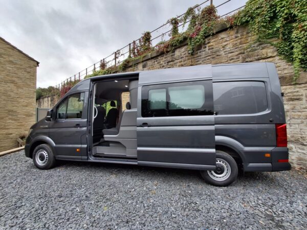 MAN TGE 3.180 - 4X2 - Lion XS - LWB - Kombi - 5 Seater - Indium GREY - 180 BHP - BRAND NEW - Image 18