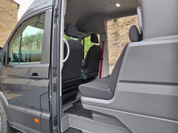MAN TGE 3.180 - 4X2 - Lion XS - LWB - Kombi - 5 Seater - Indium GREY - 180 BHP - BRAND NEW - Image 16