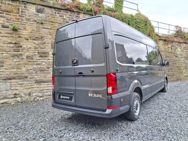 MAN TGE 3.180 - 4X2 - Lion XS - LWB - Kombi - 5 Seater - Indium GREY - 180 BHP - BRAND NEW - Image 6