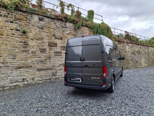 MAN TGE 3.180 - 4X2 - Lion XS - LWB - Kombi - 5 Seater - Indium GREY - 180 BHP - BRAND NEW - Image 12