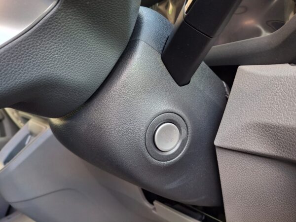 MAN TGE 3.180 - 4X2 - Lion XS - LWB - Kombi - 5 Seater - Indium GREY - 180 BHP - BRAND NEW - Image 4