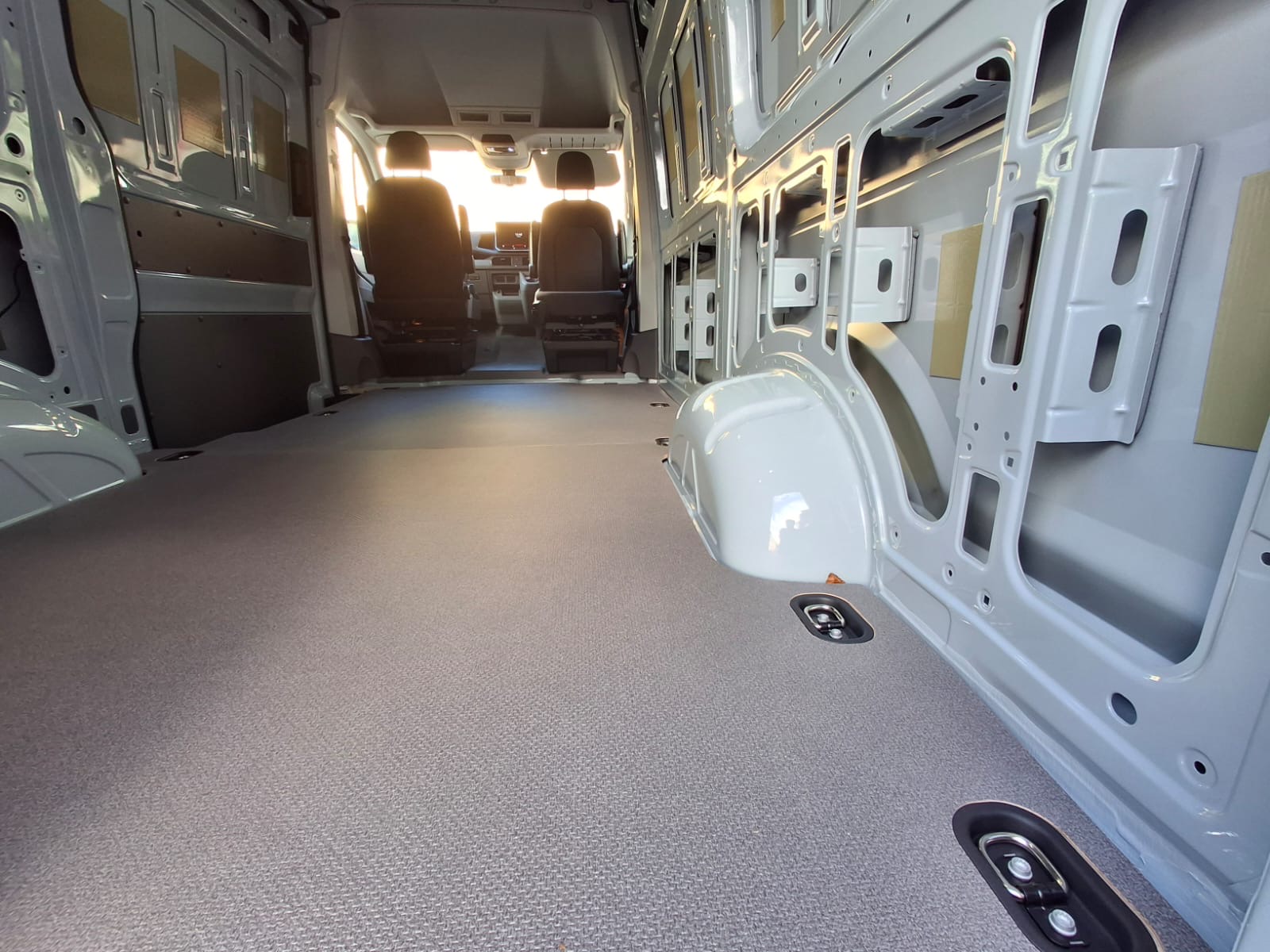 MAN TGE 3.180 – XC Auto – 4X4 MWB / Standard Wheelbase – Flannel Grey – BRAND NEW – Camper Spec! - Image 14