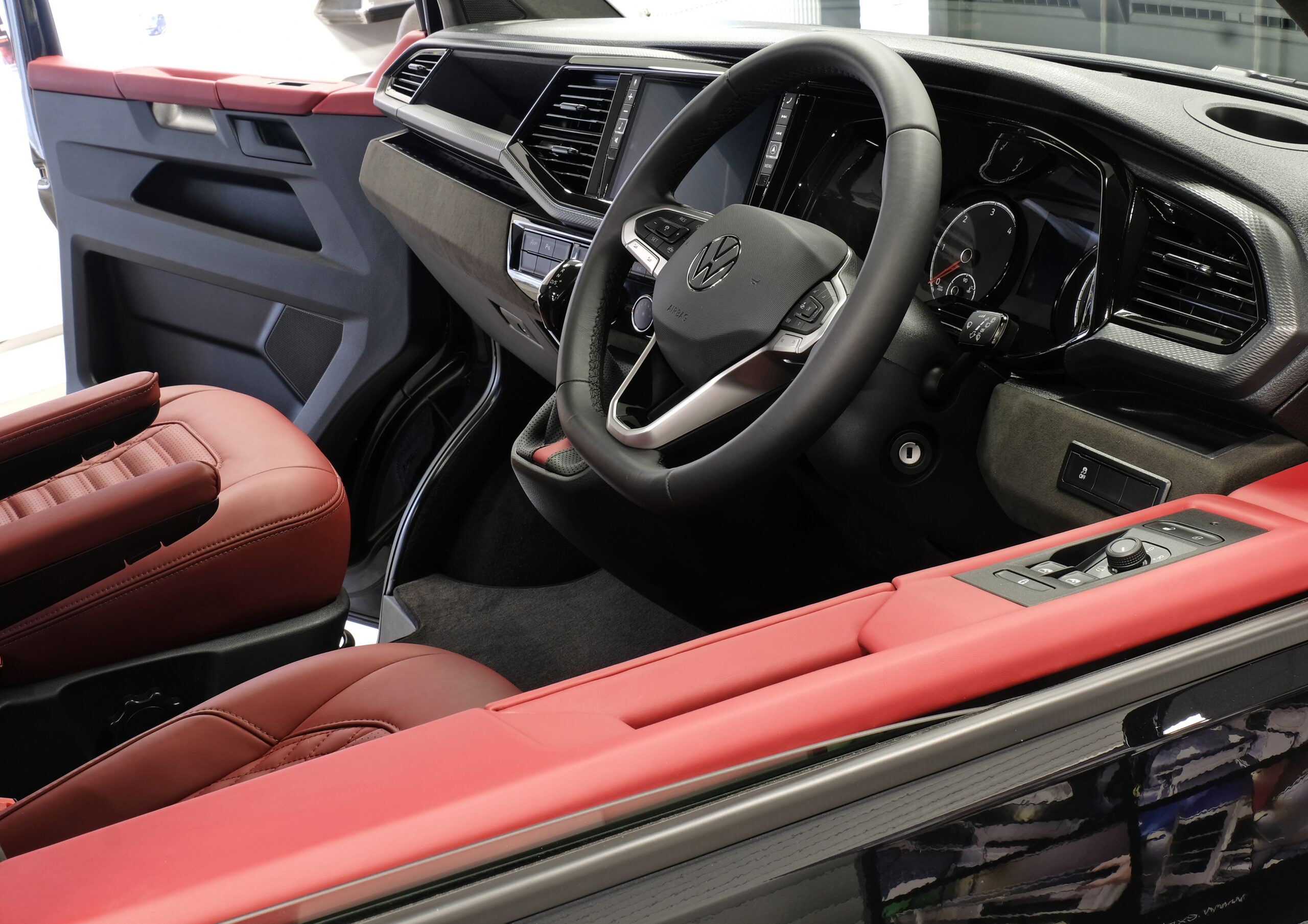 VW T6.1 – Exploria Multisport - Factory Kombi – LWB – T32 – 1 Owner - Image 21