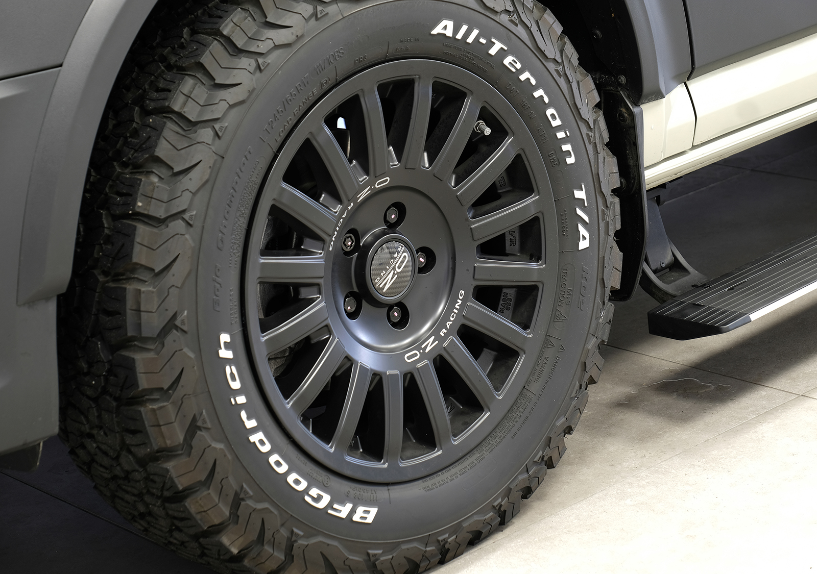 Multisport 60 - MAN TGE 3.180 –  4X4 MWB / Standard Wheelbase – Light Grey - Show Van - Image 21