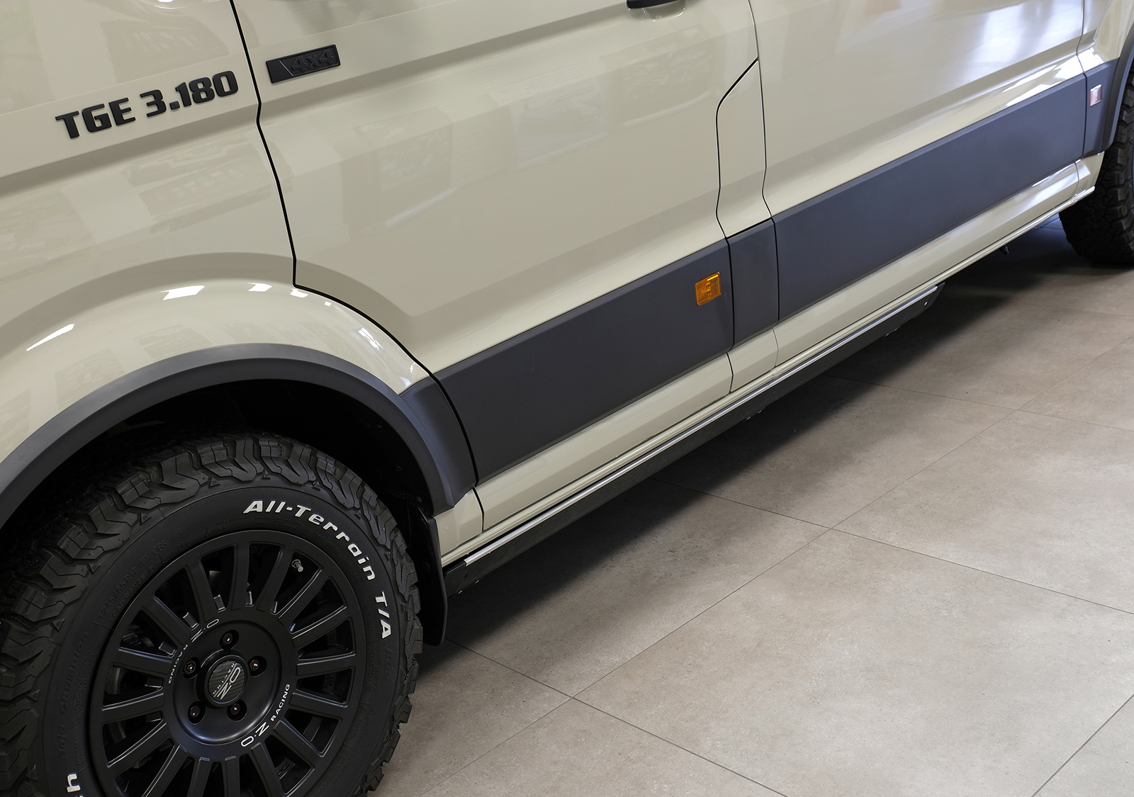 Multisport 60 - MAN TGE 3.180 –  4X4 MWB / Standard Wheelbase – Light Grey - Show Van - Image 17