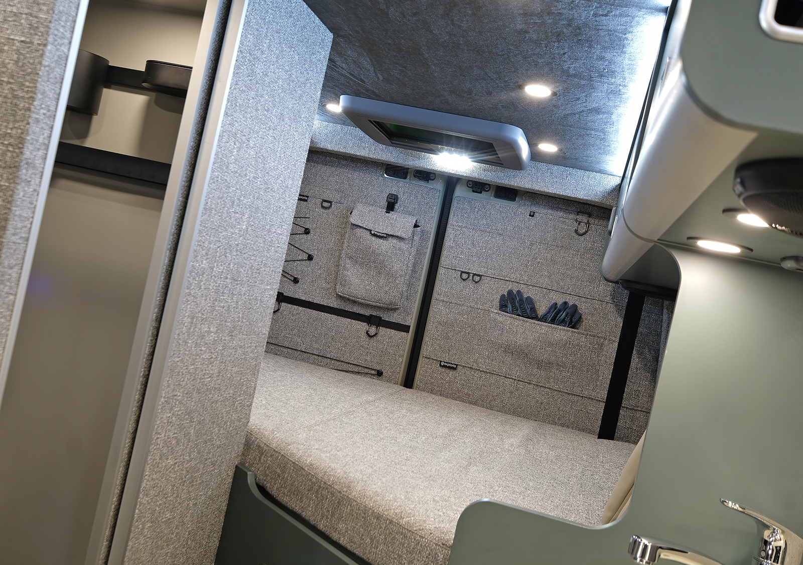 Multisport 60 - MAN TGE 3.180 –  4X4 MWB / Standard Wheelbase – Light Grey - Show Van - Image 35