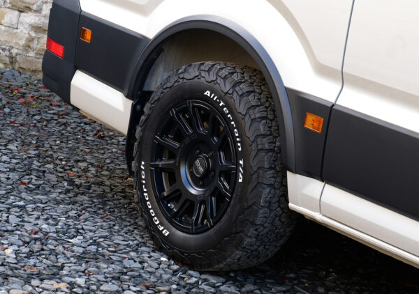 Kombi 60 - MAN TGE 3.180 –  MWB / Standard Wheelbase – Ascot Grey - Show Van - Image 13