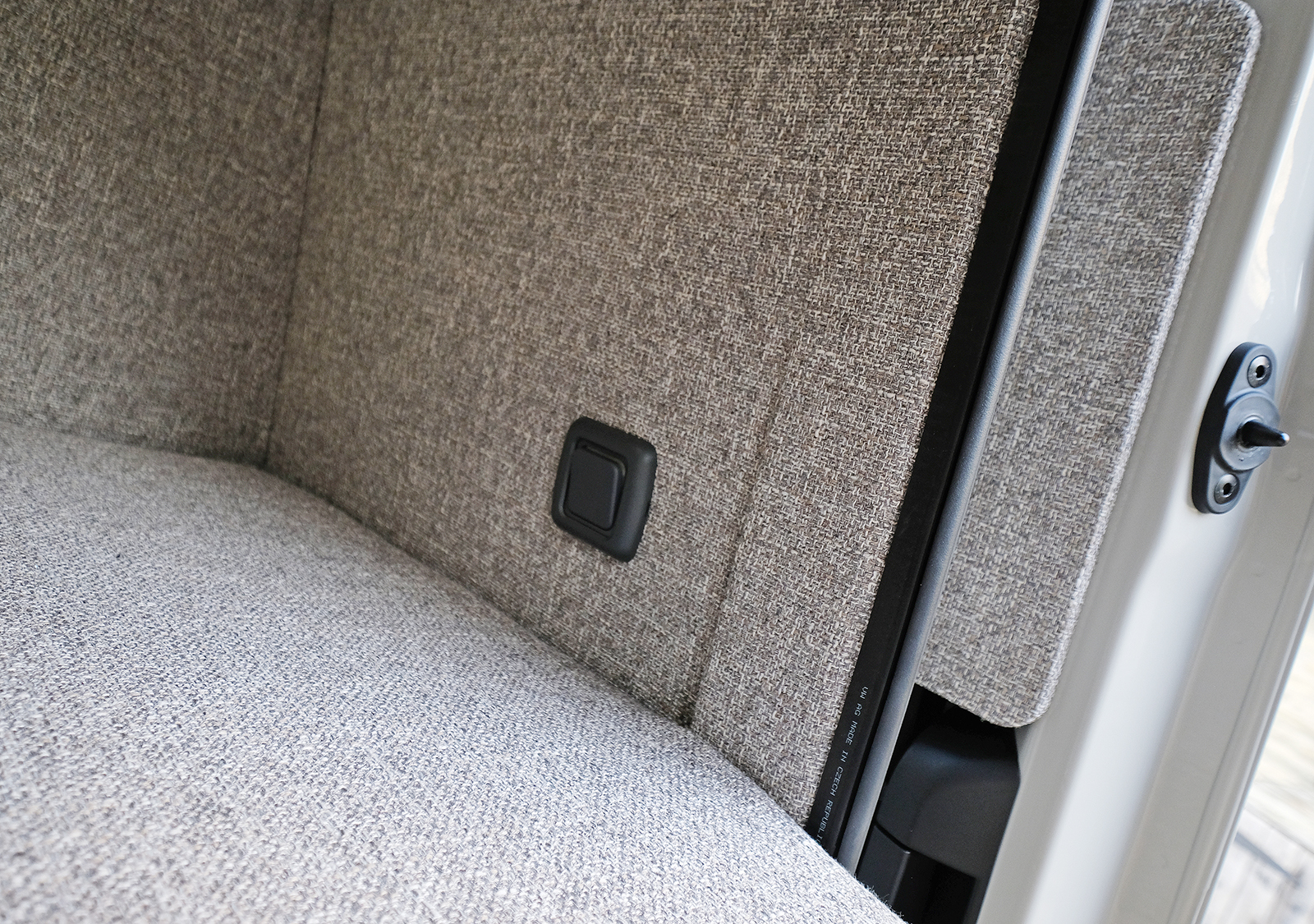 Kombi 60 - MAN TGE 3.180 –  MWB / Standard Wheelbase – Ascot Grey - Show Van - Image 22