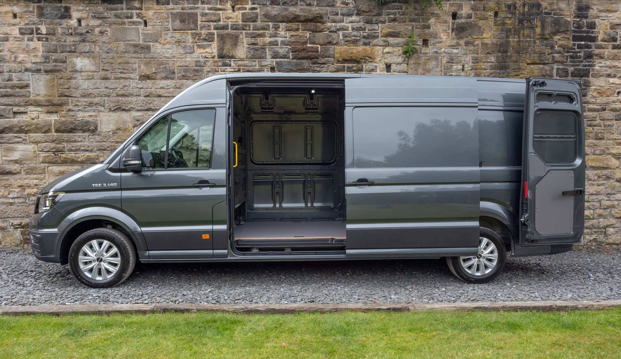 MAN TGE 3.140 – 4X2F SB – Lion XC – FWD – Long Wheel Base – Indium Grey – BRAND NEW – Business Spec - Image 13