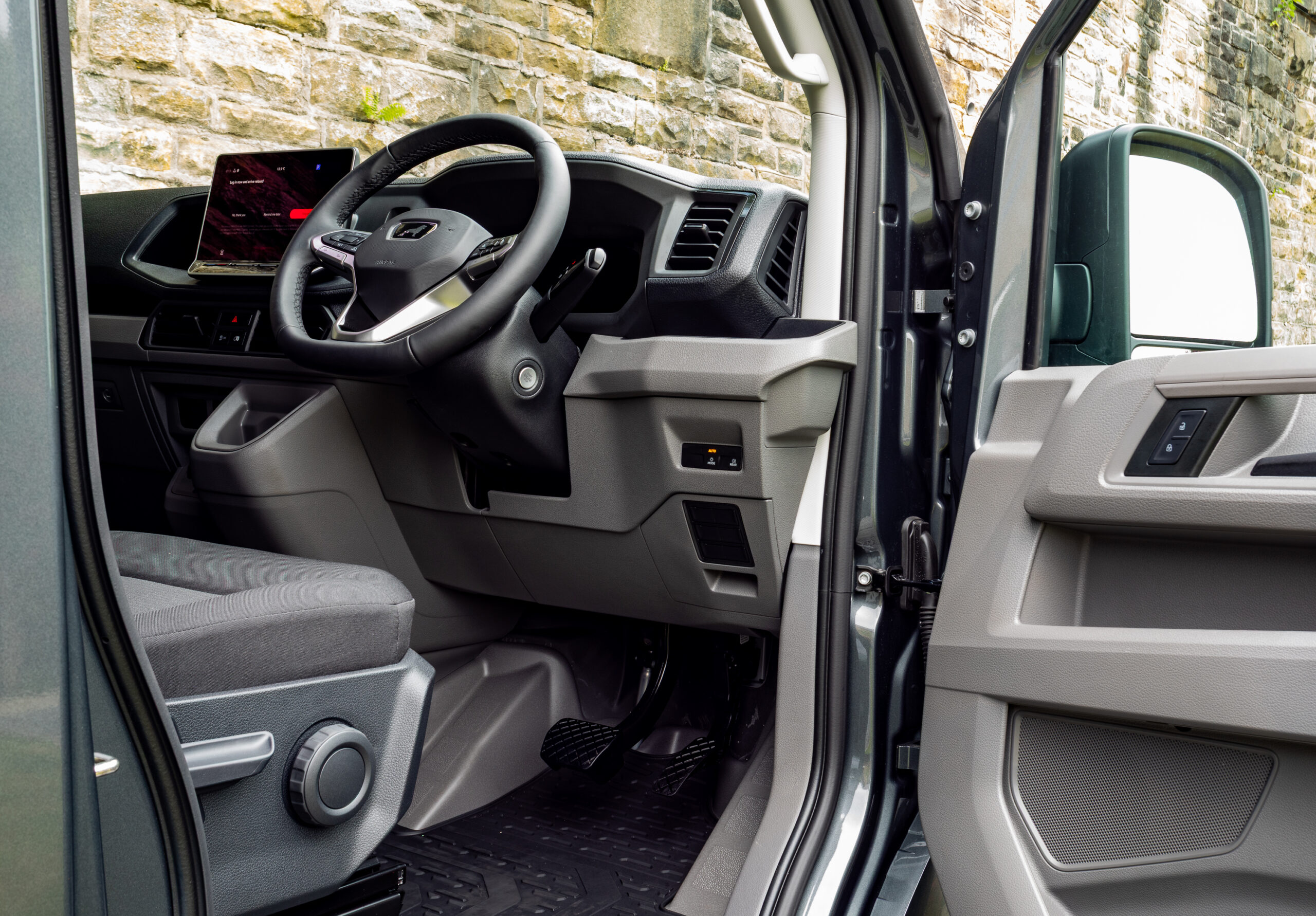 MAN TGE 3.140 – 4X2F SB – Lion XC – FWD – Long Wheel Base – Indium Grey – BRAND NEW – Business Spec - Image 22