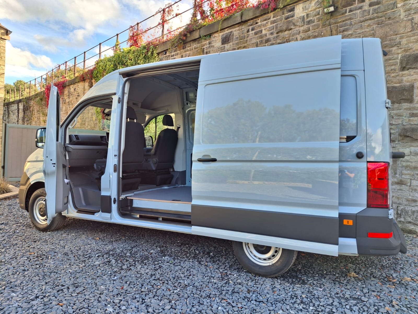 MAN TGE 3.180 – XC Auto – 4X4 MWB / Standard Wheelbase – Flannel Grey – BRAND NEW – Camper Spec! - Image 20