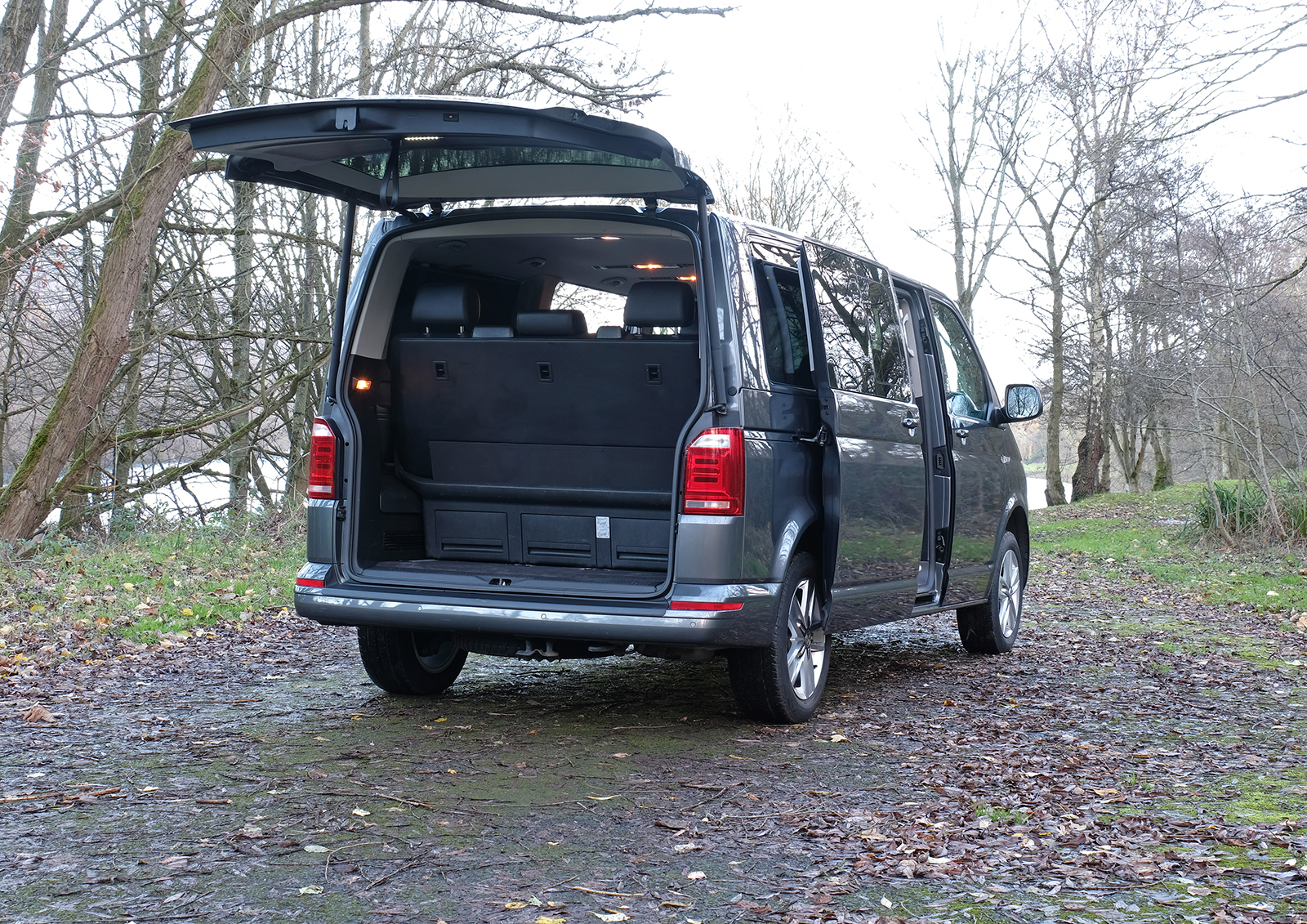VW Caravelle - 92,550 Miles - LWB - Indian Grey - Image 10