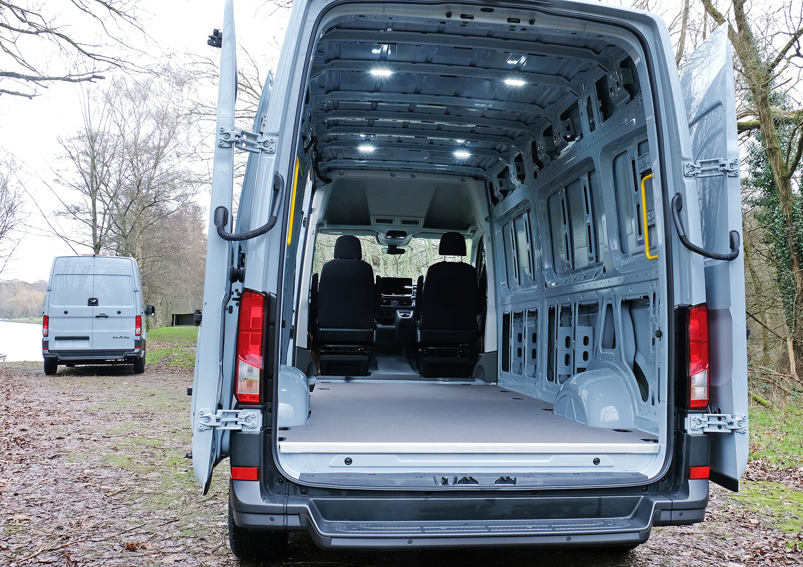 MAN TGE 3.180 – XC Auto – 4X4 LWB – More Vans on order - Please ring - Image 8