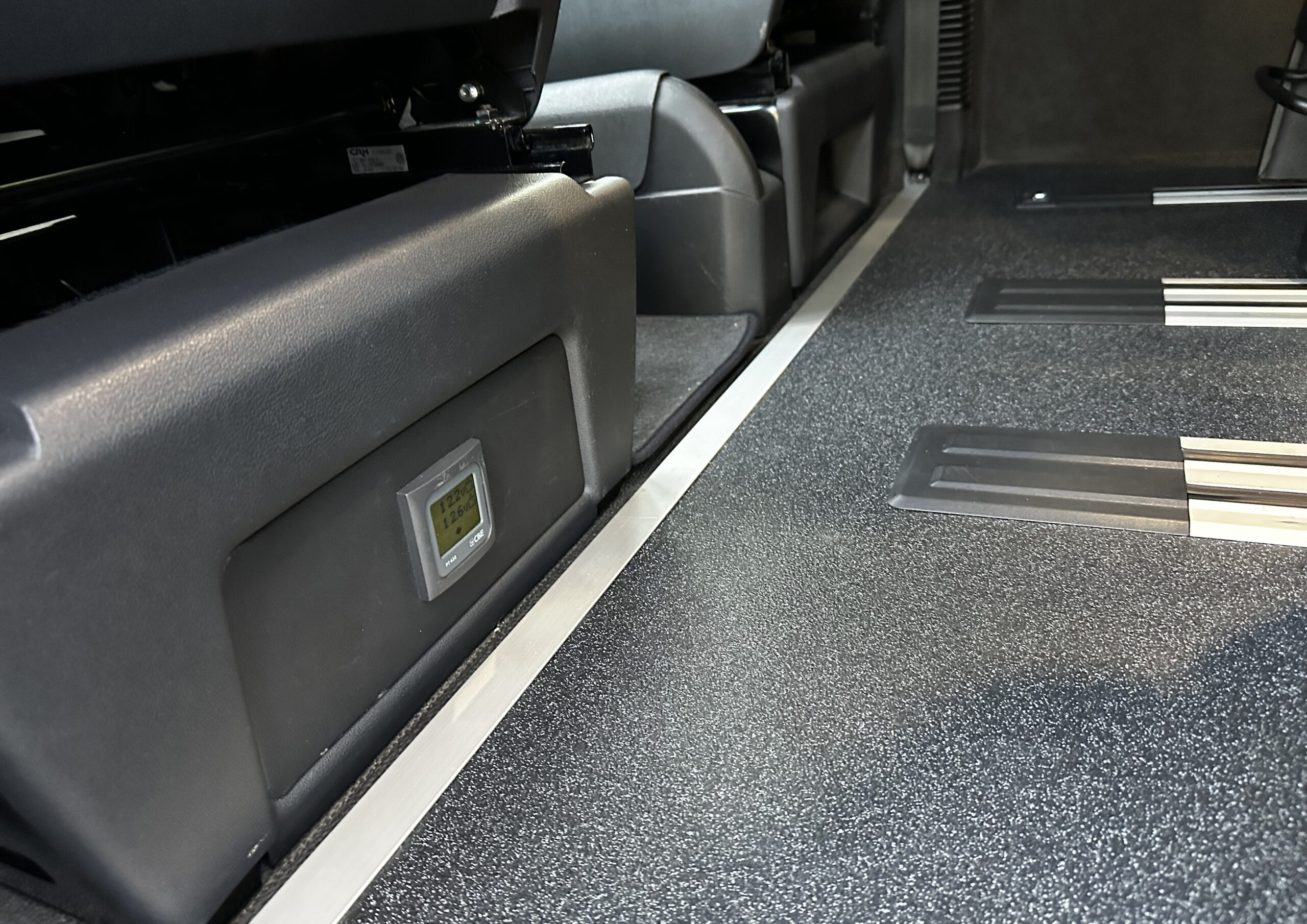 VW Transporter – T6.1 SWB – Caravelle Conversion – DSG - ABT Styling - 4 Motion - Image 26