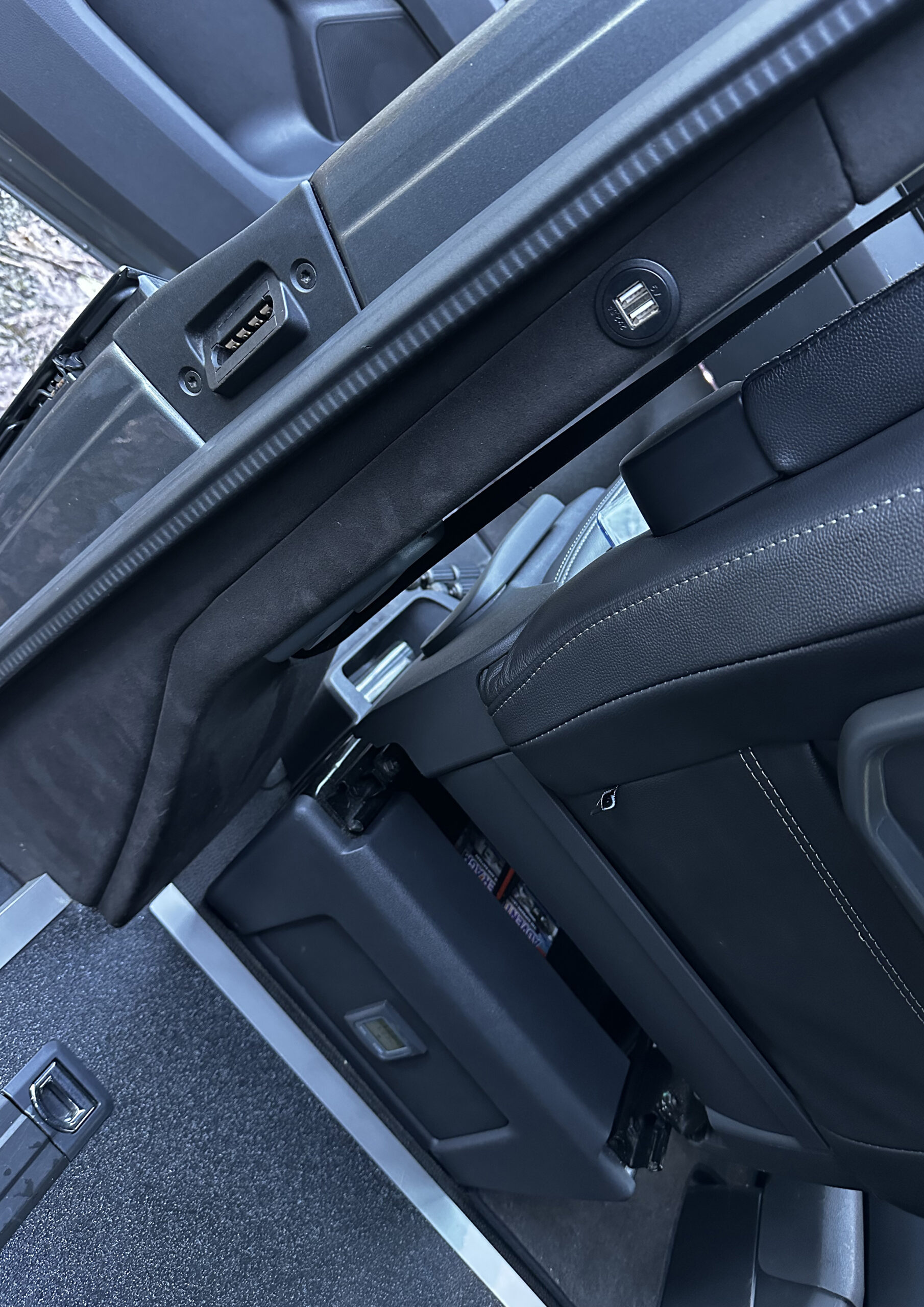 VW Transporter – T6.1 SWB – Caravelle Conversion – DSG - ABT Styling - 4 Motion - Image 43