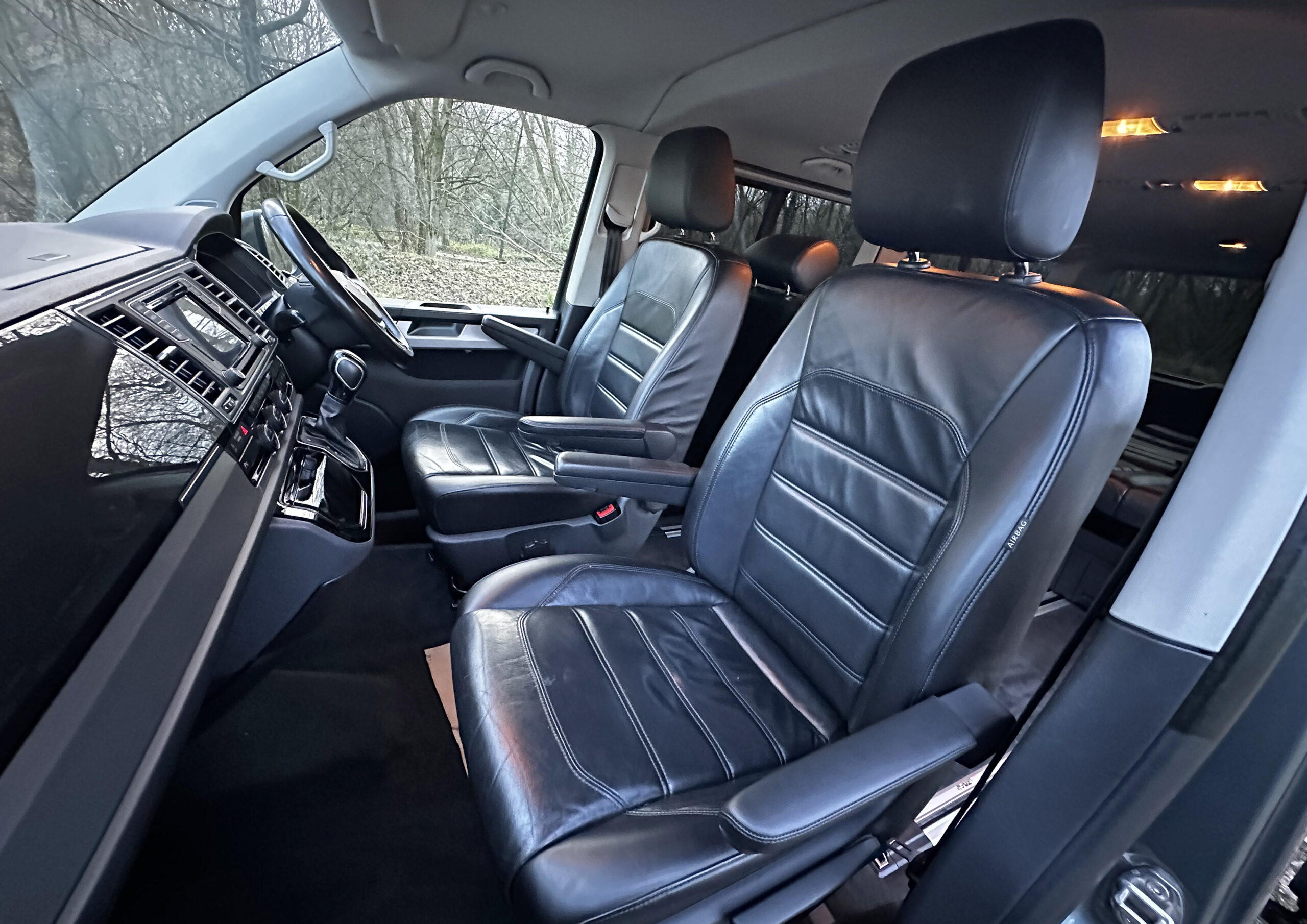 VW Caravelle - 92,550 Miles - LWB - Indian Grey - Image 28