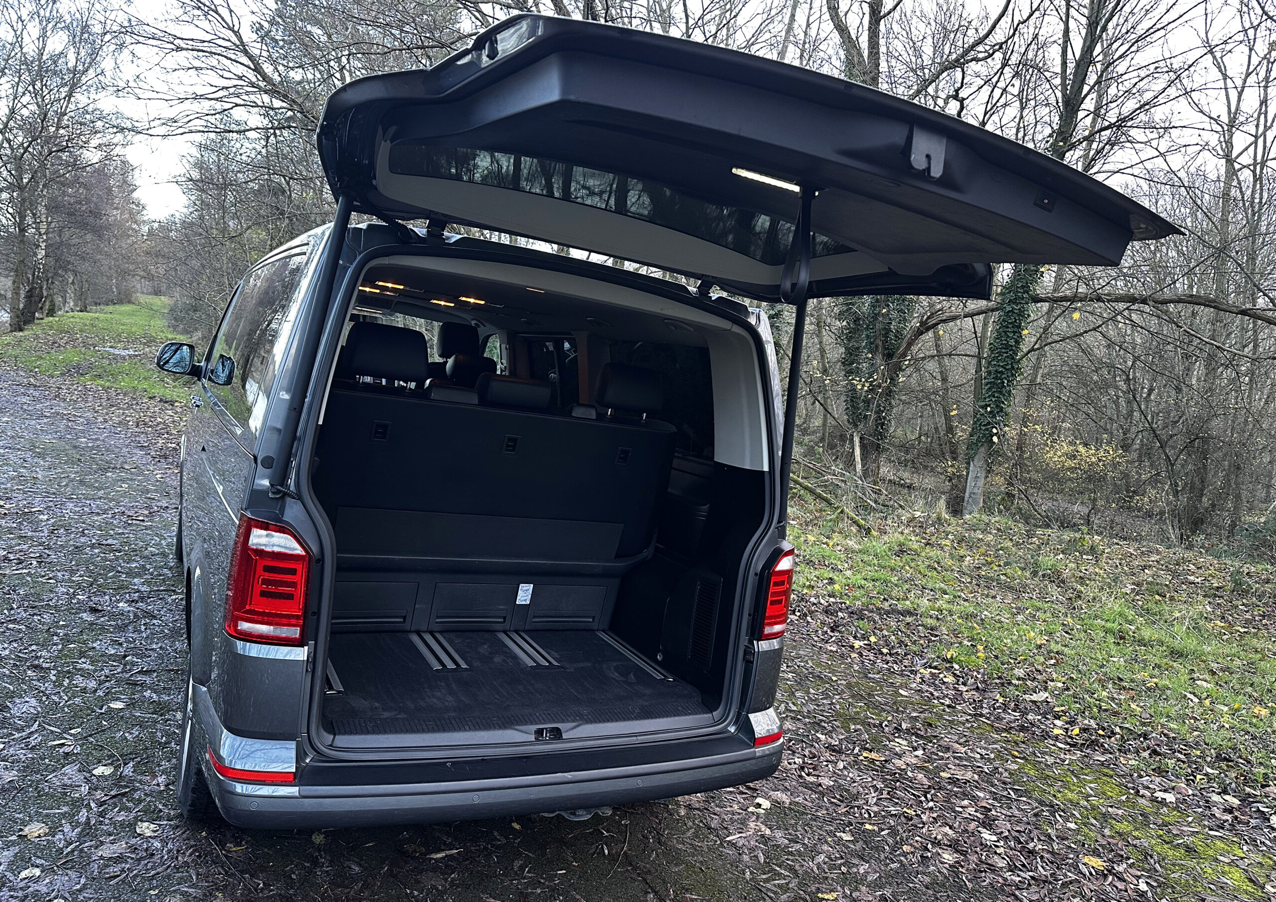 VW Caravelle - 92,550 Miles - LWB - Indian Grey - Image 36