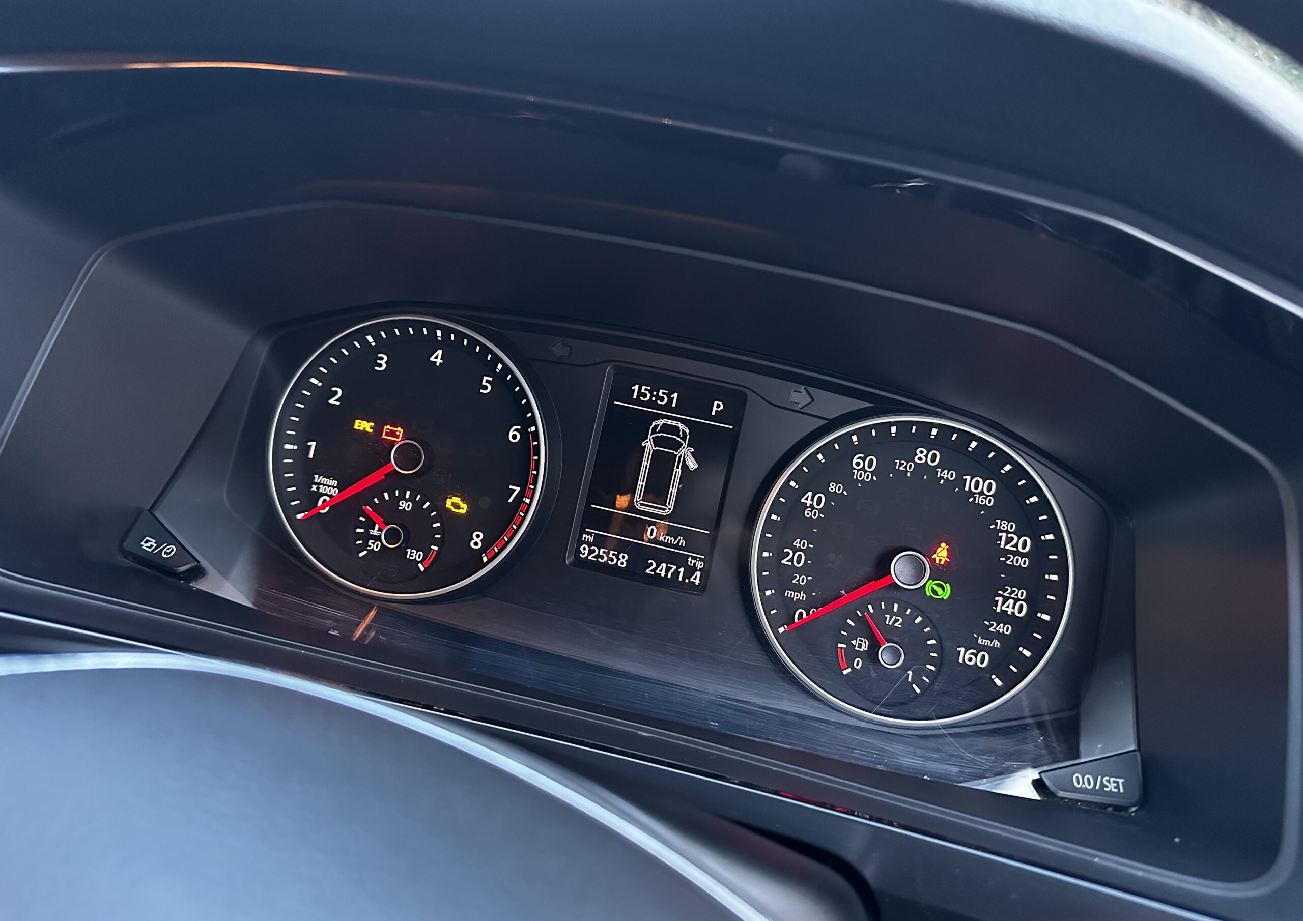 VW Caravelle - 92,550 Miles - LWB - Indian Grey - Image 43