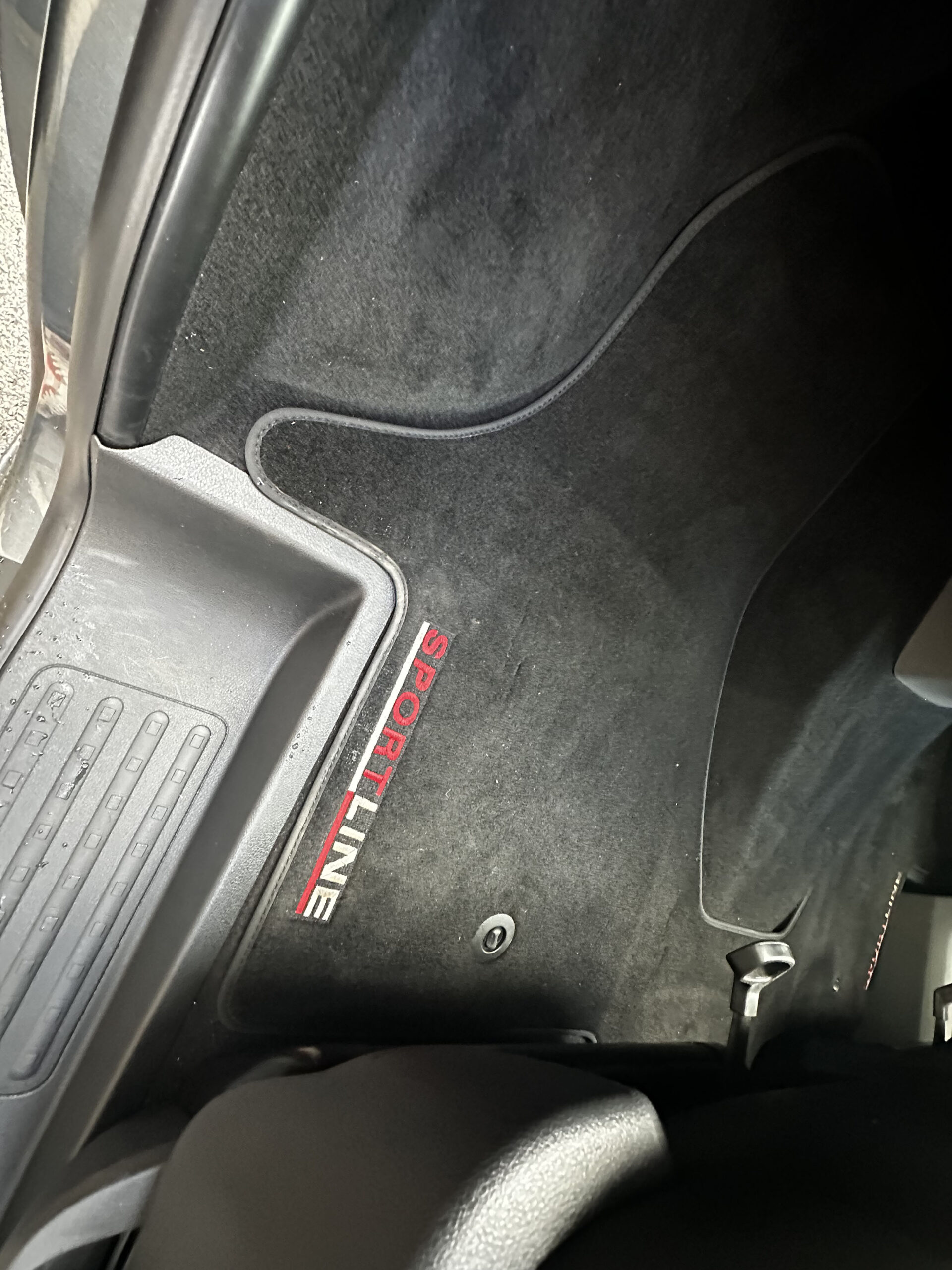 VW Transporter – Sportline – T6.1 SWB – 204 DSG - Exploria Line Out - Image 32