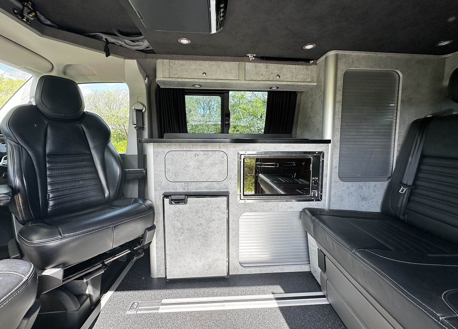 VW Transporter T6.1 - SWB - Exploria Rhythm Campervan - Deep Black Metallic - Image 20