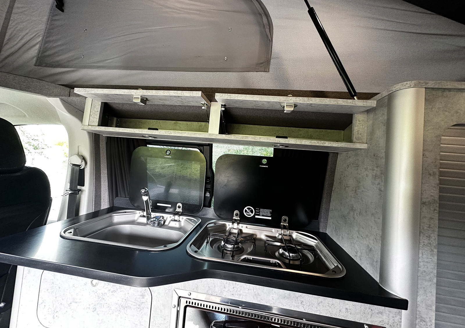 VW Transporter T6.1 - SWB - Exploria Rhythm Campervan - Deep Black Metallic - Image 38