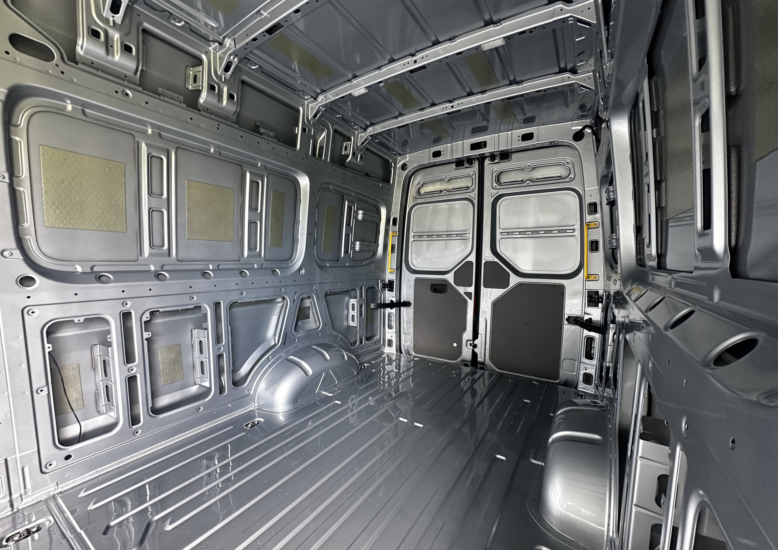 MAN TGE 3.180 – XS Auto – 4X4 LWB – Oyster Silver – BRAND NEW – Camper Spec - Image 12